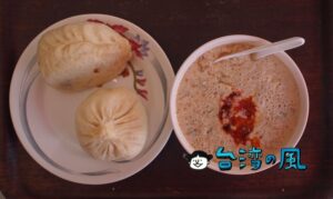 【果貿來來豆漿】高雄の朝はここ! 2軒並んだ人気朝ごはん屋さんの1つ