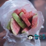 【社頭甘草芭樂專賣店】台東観光夜市で食べた赤い果肉のグアバ(紅心芭樂)